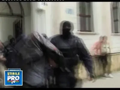 Softuri-spion pe net! Atentie, oricine iti poate asculta telefonul!