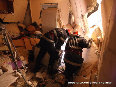 Cauta fier vechi, dar a murit strivit de daramaturile unei cladiri