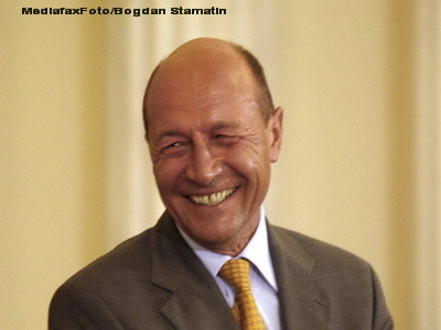 Presedintele Basescu are mari sanse sa il bata pe Bula, la bancuri
