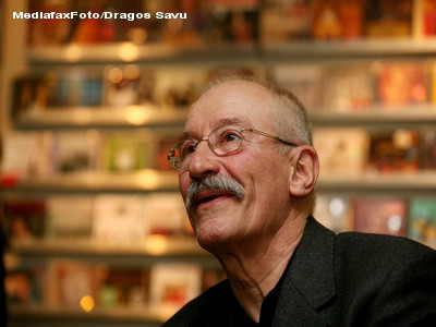 Victor Rebengiuc are stea pe Aleea Celebritatilor din Bucuresti