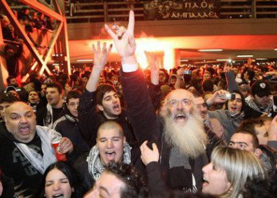 Popa-ultras din Grecia, retrogradat de episcop