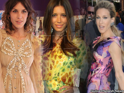 Cele mai feminine rochii ale verii! Una costa cat o masina! Galerie FOTO