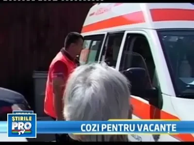 Pensionarii au stat ore in sir la coada pentru un bilet la tratament