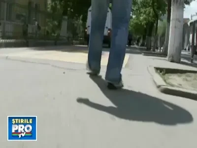 Tara arde, autoritatile se piaptana si risipesc banii intr-o veselie!