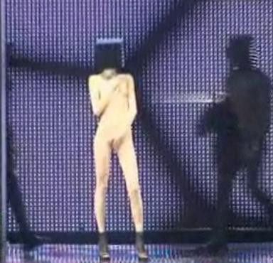 Romanian Fashion Week! Manechine goale si tocuri prea inalte