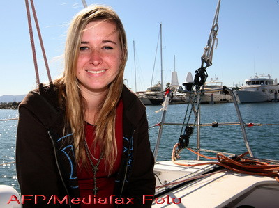 Fata de 16 ani disparuta in Oceanul Indian, gasita teafara