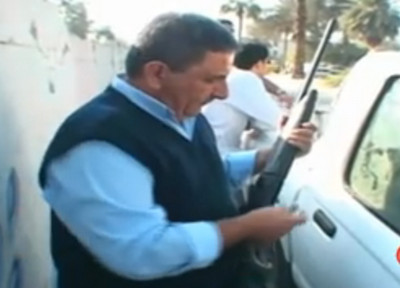 Politist care ucide maidanezi