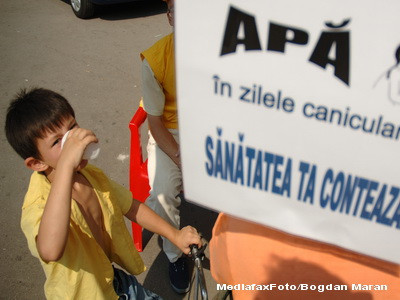 Cod rosu de canicula in Ungaria. Caldura vine peste Romania. Afla cum va fi vremea