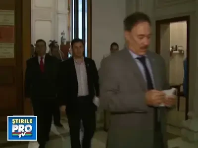 Schimb de scrisori intre putere si opozitie, pe tema motiunii