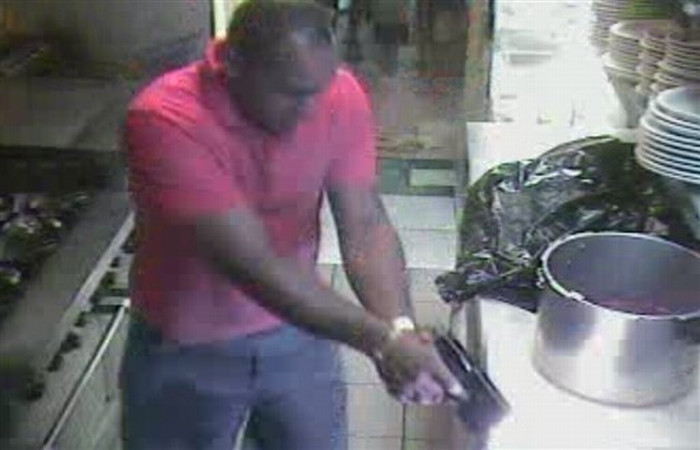 IMAGINI SOCANTE! Baie de sange intr-un restaurant din Miami!