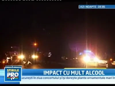 Rauri de bere pe E85. Un TIR plin cu lazi cu sticle s-a izbit de o macara