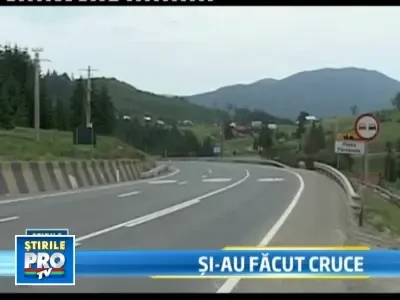 Nu au drumuri, dar vor avea cruce de 13 miliarde lei vechi, din otel