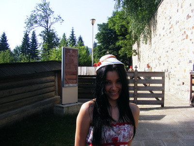 Corina Caragea a facut turul manastirilor din Moldova