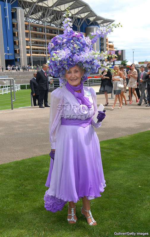 Palarii extravagante si extrem de colorate la Royal Ascot 2010