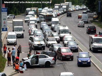 Un accident cu 6 raniti a blocat traficul pe DN1, la Otopeni
