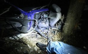 Un barbat a murit dupa ce a cazut cu masina de pe un pod