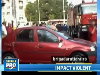 Accident teribil, cu masini rasturnate in Bucuresti. Nicio victima