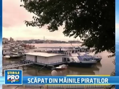 Un roman a scapat cu viata datorita bucatarului unor pirati somalezi