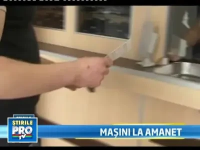 Disperati ca nu-si pot achita datoriile, romani isi amaneteaza masinile