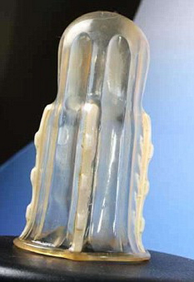 Au! S-a inventat prezervativul anti-viol, cu dinti