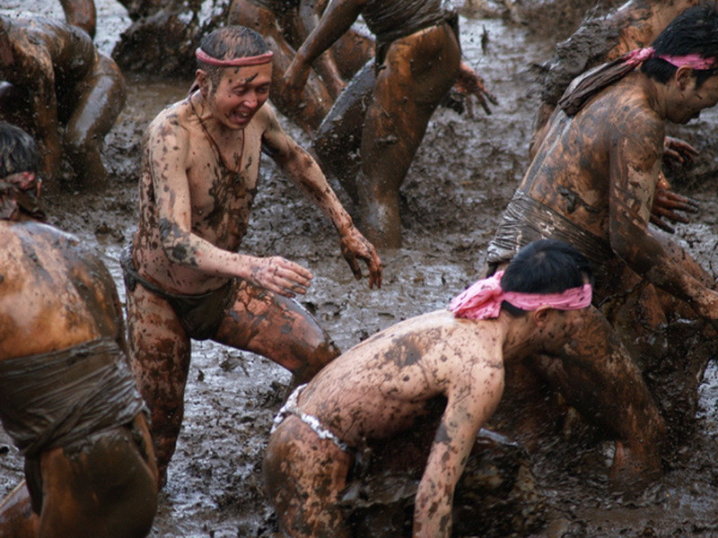 Nuditate si noroi in Japonia