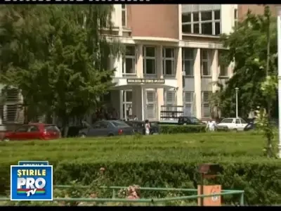 Universitatile vin cu oferte de criza:nu reduc taxele, dar acorda meditatii