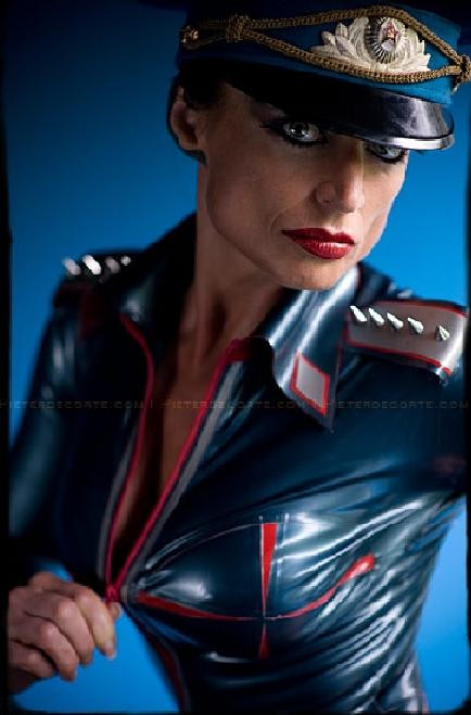 L-a omorat intr-o partida de sex sado-maso!