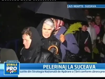 Au indurat frigul si ploaia ca sa ajunga la moastele Sfantului Ioan