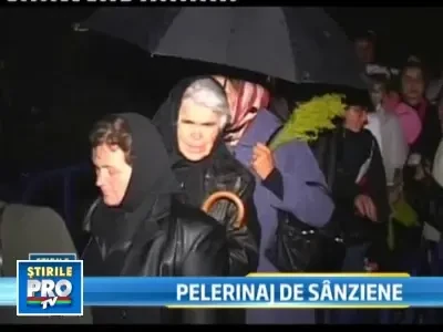 Au indurat frigul si ploaia ca sa ajunga la moastele Sfantului Ioan cel Nou