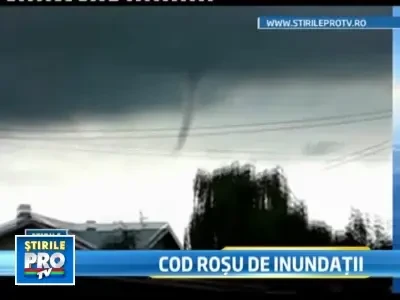 Cod rosu de inundatii pe raul Prut. Zeci de persoane au fost evacuate