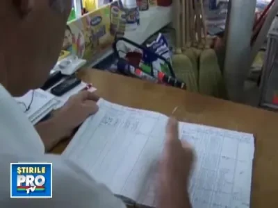 Criza isi scoate coltii. La sat nu se mai vinde nimic pe datorie