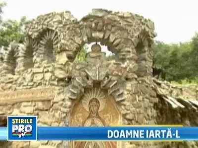 A distrus pictura murala de la manastire pentru ca sfintii erau prea grasi