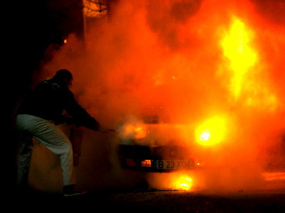 Momente de panica in Targoviste: 4 masini s-au facut scrum intr-o parcare