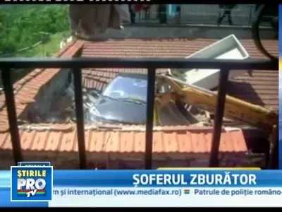 A aterizat cu masina direct pe acoperisul unui garaj! L-au lasat franele