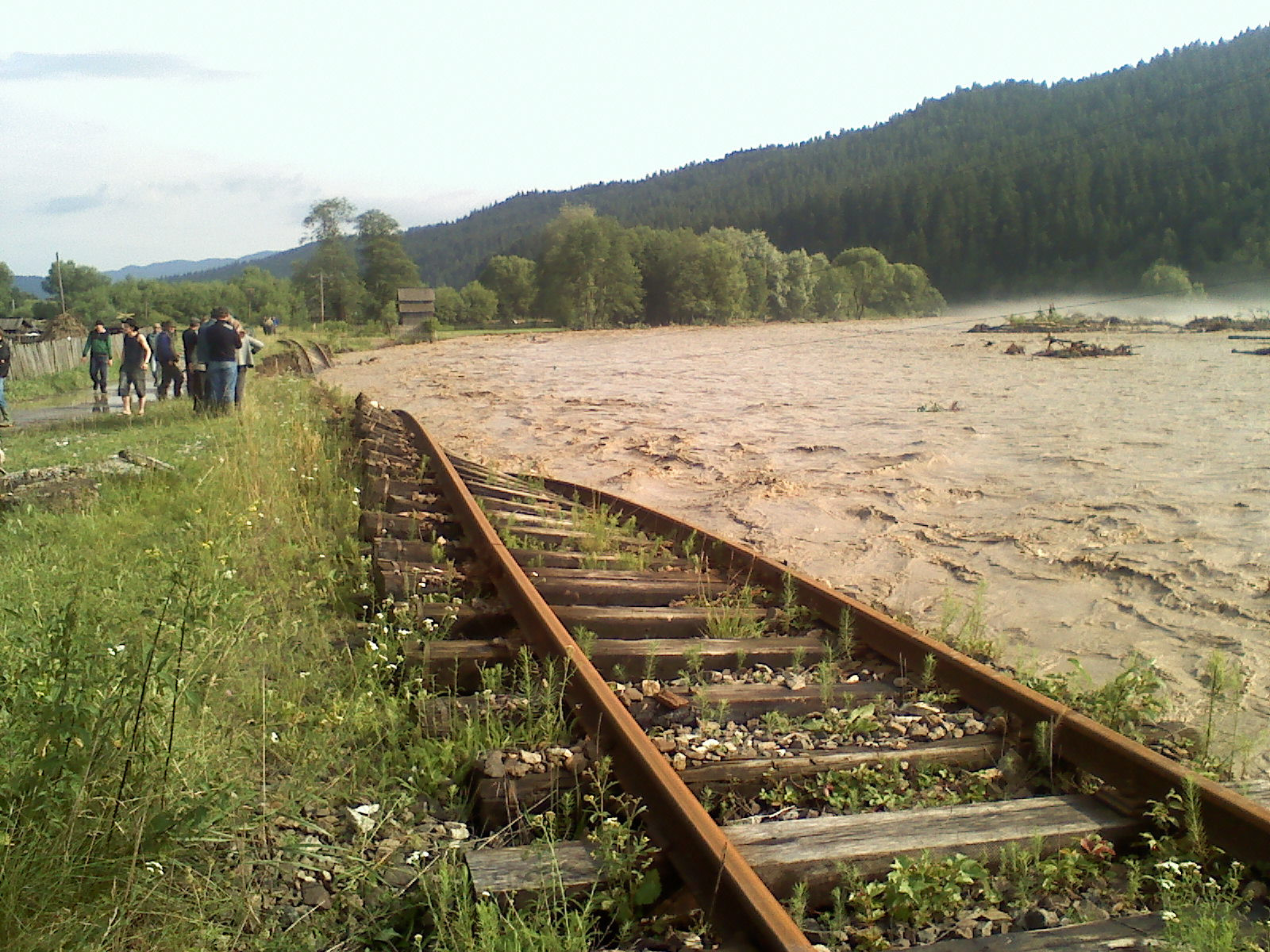 Viitura si in Prahova! Patru localitati, invadate de ape