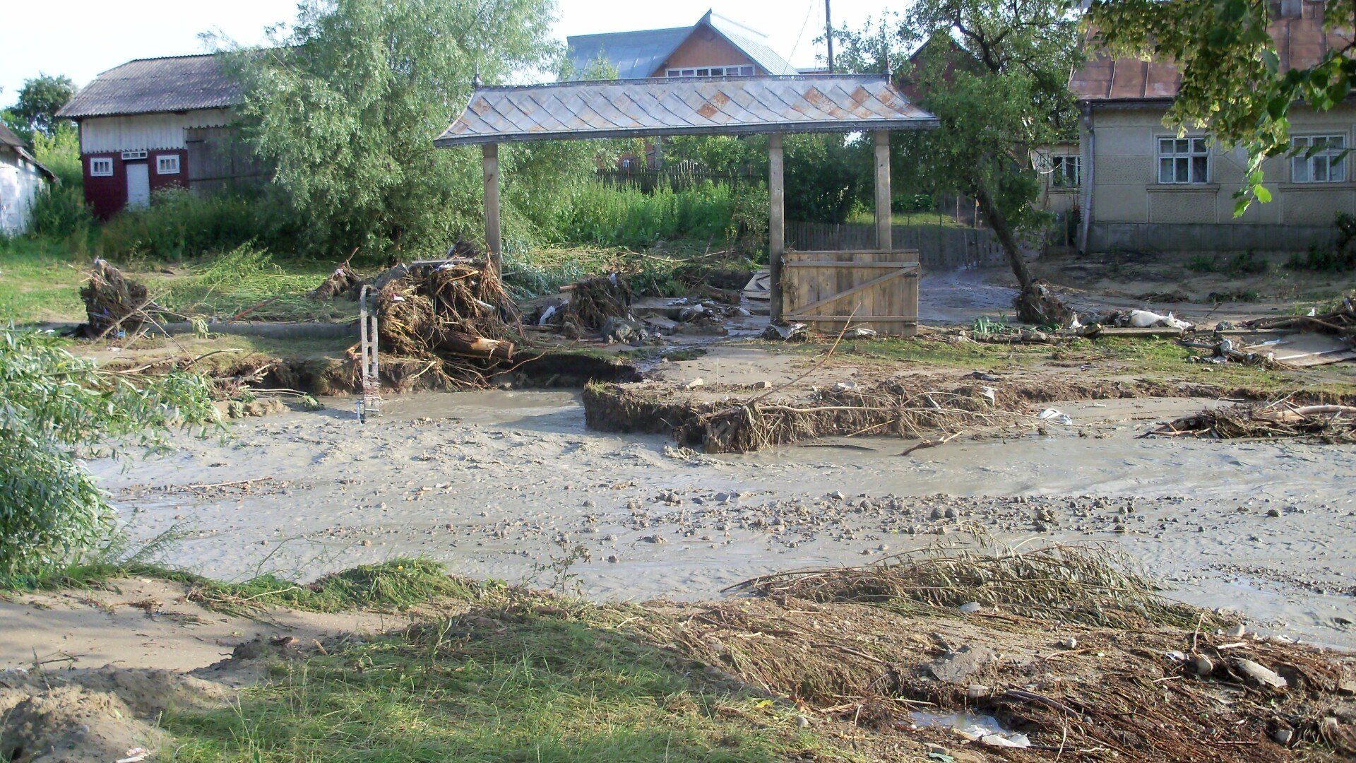 Din nou potop in Covasna! Ploaia a ajuns ca un blestem