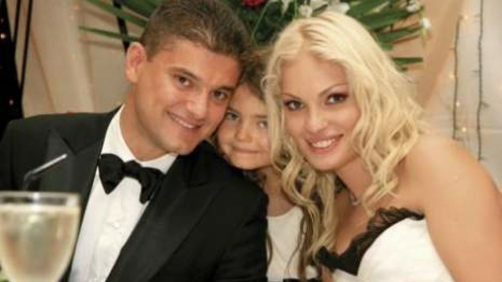 Cristian Boureanu si Valentina Pelinel sunt in pericol de faliment!