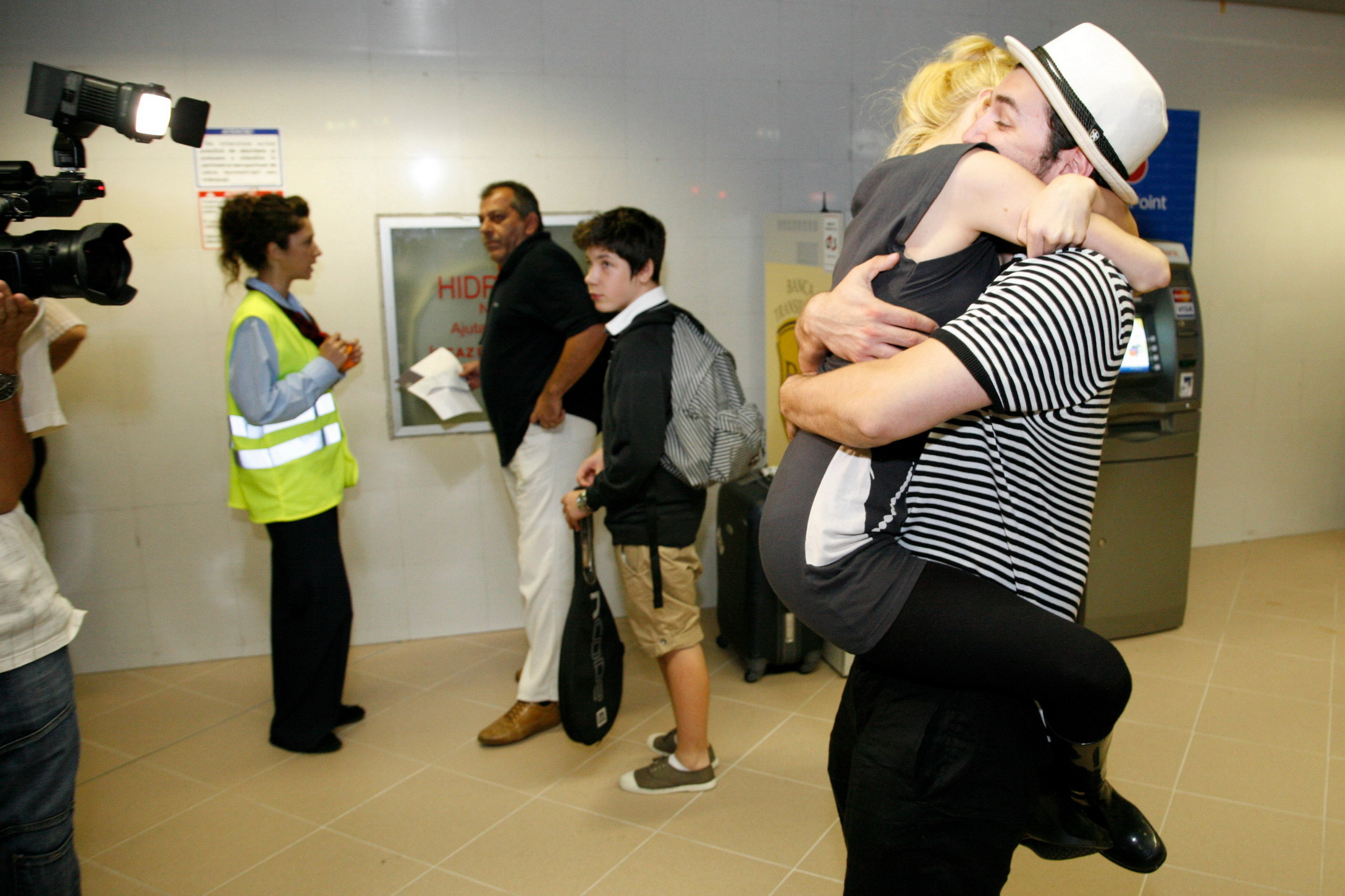 Laura Cosoi si Bogdan Boanta s-au intors din Mexic, de la Bailando