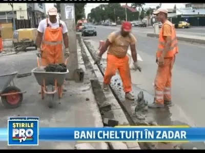 Asfaltam, reasfaltam si o luam de la capat: vesnica problema a Capitalei