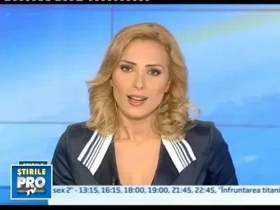 Tratatie speciala. Berlusconi, desfatat de 6 dansatoare la bara in Brazilia