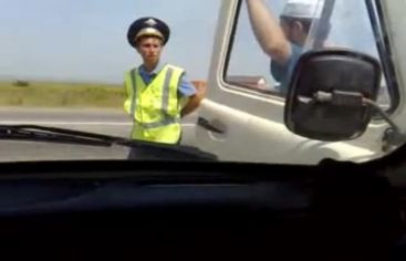 Politistul viitorului!E la locul accidentului,inainte sa se intample! VIDEO