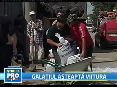 Dunarea, la un record istoric: 6,80 metri si continua sa creasca