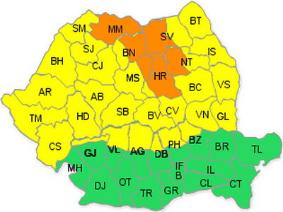 Cod portocaliu de furtuni in 6 judete si galben pentru jumatate de tara