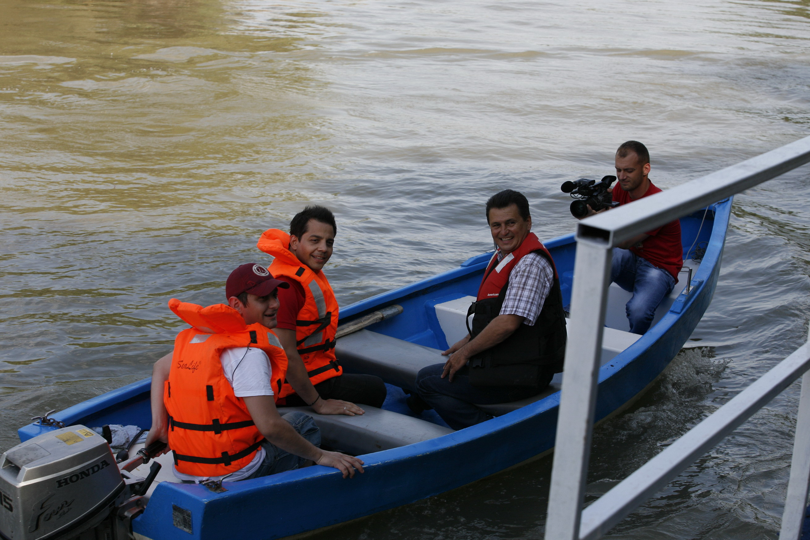 Vineri, 9 iulie, prima editie "Serviti, va rog!" din aceasta vara