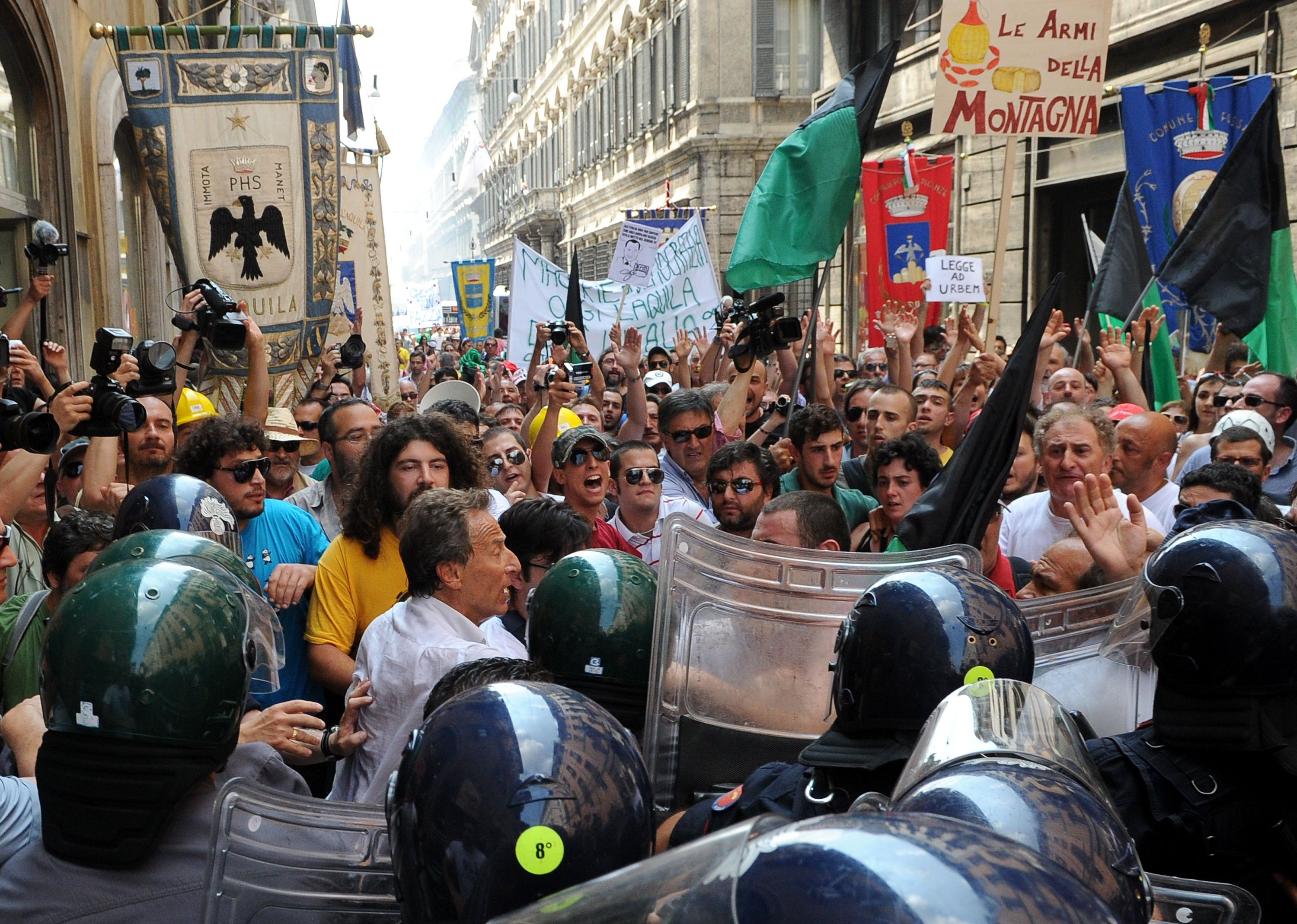 Proteste violente in centrul Romei