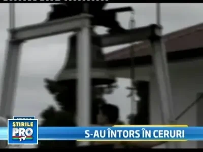 Mii de oameni i-au condus pe ultimul drum pe militarii morti la Tuzla