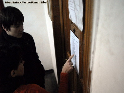 Un elev din Turda a intarziat la Bac. Afla motivul pentru care s-a folosit subiectul de rezerva