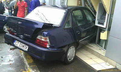 65% din dosarele de despagubire dupa accidente auto sunt platite partial