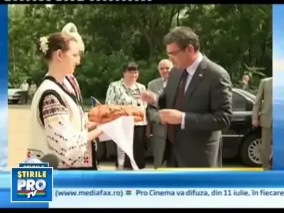 Moldovenii de peste Prut au doua consulate noi, romanesti