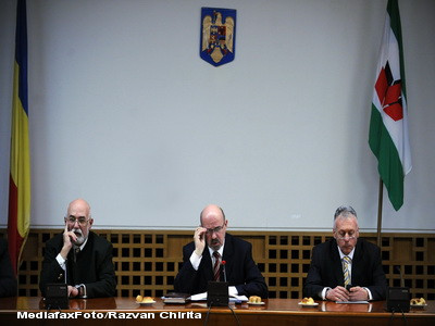 Se zgaltaie Puterea? UDMR ameninta ca ar putea iesi de la guvernare